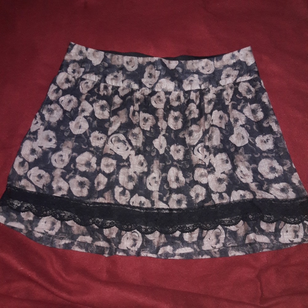 Black & tan skirt